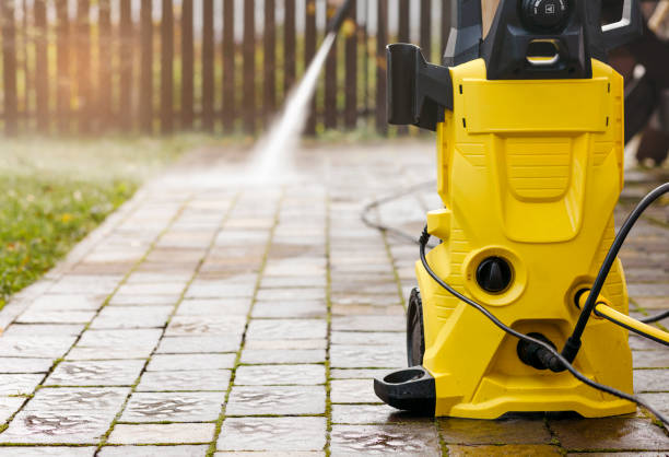 Best Gutter Cleaning  in Yale, MI